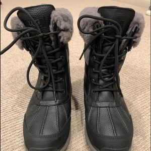 UGG ADIRONDACK III BOOT